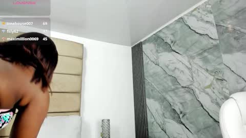 Snapshot of ely_brown chatting on 03/10/26, 03:33 ely brown online show from 03/10/26, 03:33