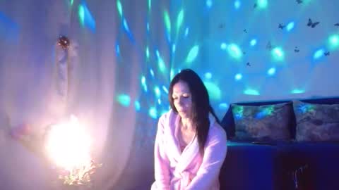 Elisa online show from 02/05/26, 07:40