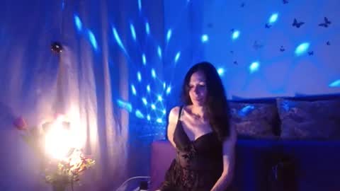 Snapshot of elysasun chatting on 06/20/26, 06:22 Elisa online show from 06/20/26, 06:22