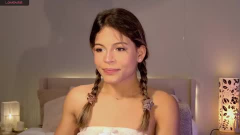 Snapshot of elysemoonlight chatting on 05/27/26, 05:04 Elyse online show from 05/27/26, 05:04