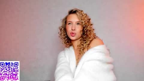 Elysia online show from 10/07/25, 10:40