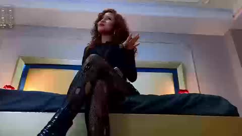 Snapshot of elywren chatting on 03/25/26, 03:51 elywren online show from 03/25/26, 03:51