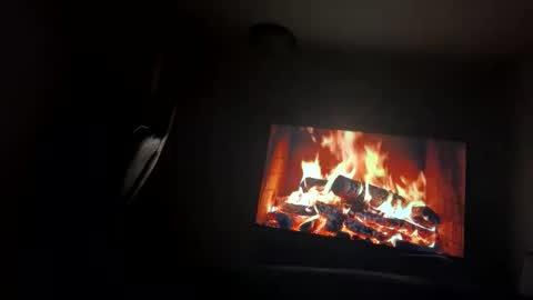 Snapshot of em3rald9090 chatting on 12/16/25, 08:19 em3rald9090 online show from 12/16/25, 08:19