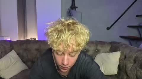 em_chipsi online show from 07/22/26, 10:23