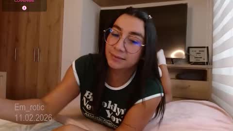 Snapshot of em_rotic chatting on 02/12/26, 09:21 Emilia online show from 02/12/26, 09:21