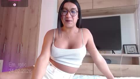 Snapshot of em_rotic chatting on 02/24/26, 07:12 Emilia online show from 02/24/26, 07:12