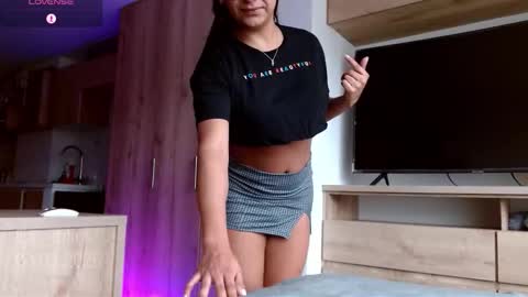 Snapshot of em_rotic chatting on 03/03/26, 09:10 Emilia online show from 03/03/26, 09:10