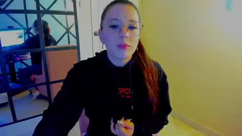 Estefany Martinez Acua INSTAGRAM ema 04oficial online show from 10/20/25, 08:20