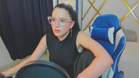 Estefany Martinez Acua INSTAGRAM ema 04oficial online show from 05/25/26, 08:04