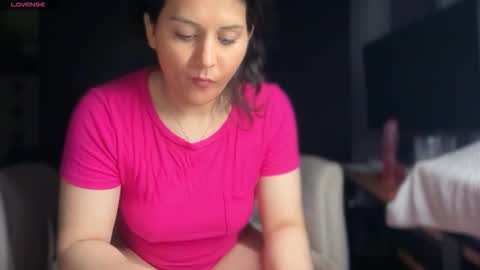 Snapshot of ema_lov3 chatting on 01/10/26, 02:35 Ema Love online show from 01/10/26, 02:35