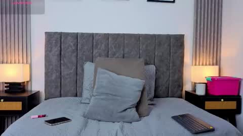 Ema online show from 11/01/25, 10:12