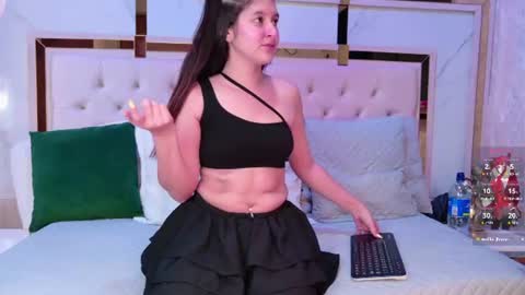 emaa2_sm online show from 06/17/26, 03:09