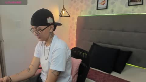 Snapshot of emahills__axelrose chatting on 11/11/25, 03:17 emahills__axelrose online show from 11/11/25, 03:17