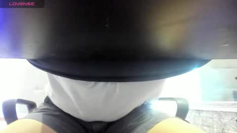 Snapshot of emahills__axelrose chatting on 11/15/25, 07:16 emahills__axelrose online show from 11/15/25, 07:16