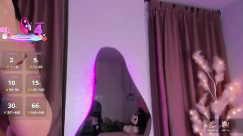 Snapshot of emalinda__hills chatting on 03/26/26, 03:01 EMA online show from 03/26/26, 03:01