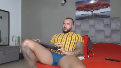 Snapshot of emanuelspencer chatting on 12/20/25, 05:47 emanuelspencer online show from 12/20/25, 05:47