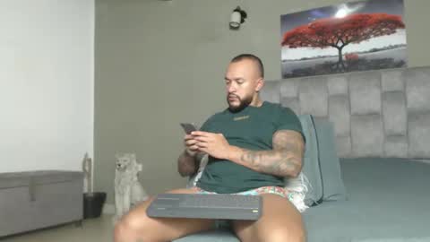 Snapshot of emanuelspencer chatting on 02/22/26, 05:40 emanuelspencer online show from 02/22/26, 05:40