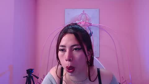 ember_queen online show from 07/16/26, 12:33