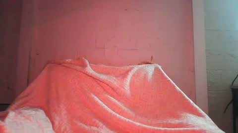 Snapshot of emberjoywoods chatting on 09/29/25, 12:27 Empress Ember online show from 09/29/25, 12:27