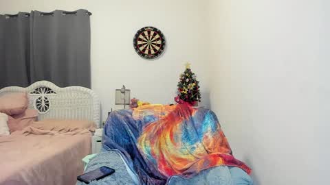 Snapshot of emberpheonixxx chatting on 12/31/24, 04:16 Ember Pheonixxx online show from 12/31/24, 04:16