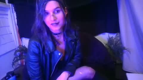 Ellie online show from 12/13/24, 07:47