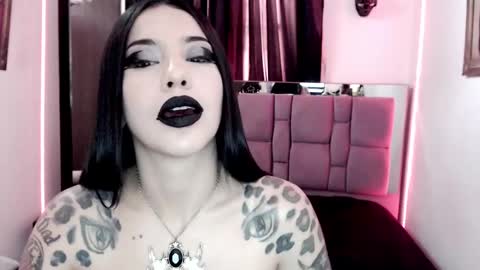 Emerald Black online show from 02/12/25, 12:01
