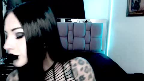 Emerald Black online show from 11/26/25, 06:47