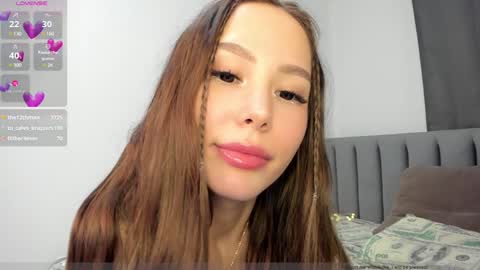 Snapshot of emelia_fox chatting on 12/07/24, 01:47 Emmy the sly little fox HTP is open an unforgettable show awaits you. I undress in private online show from 12/07/24, 01:47