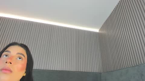 emelie_89 online show from 11/26/25, 11:33