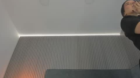 emelie_89 online show from 12/15/25, 11:47