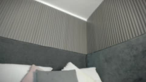 emelie_89 online show from 05/06/26, 11:37