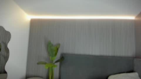 Snapshot of emelie_89 chatting on 05/14/26, 11:39 emelie_89 online show from 05/14/26, 11:39