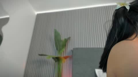 Snapshot of emelie_89 chatting on 05/31/26, 11:28 emelie_89 online show from 05/31/26, 11:28