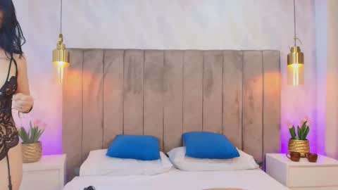 Snapshot of emely_606 chatting on 11/25/25, 02:55 Emely Antony online show from 11/25/25, 02:55