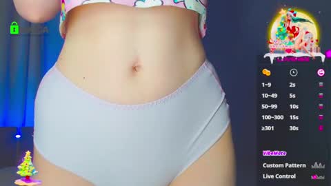 Snapshot of emelycrystal chatting on 12/28/24, 03:26 Emely online show from 12/28/24, 03:26