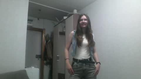 Snapshot of emelysimonson chatting on 10/08/25, 03:53 Stacy online show from 10/08/25, 03:53