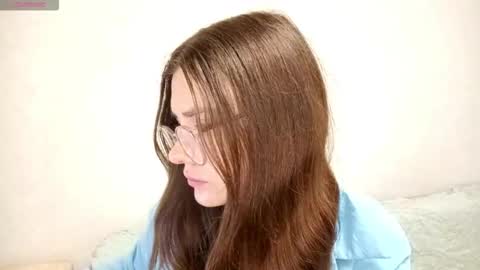 Snapshot of emelysimonson chatting on 10/12/25, 02:05 Stacy online show from 10/12/25, 02:05