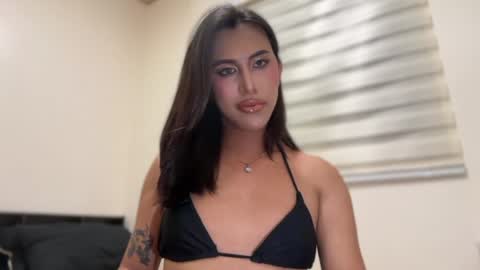 EMELY online show from 08/04/26, 02:08
