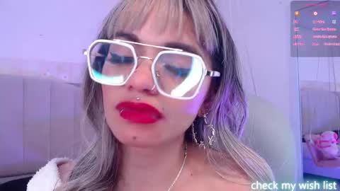 Danna online show from 09/29/25, 09:25