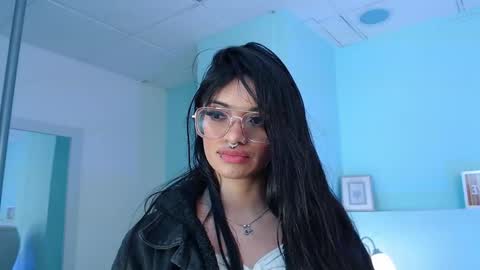 Danna online show from 05/10/26, 01:22