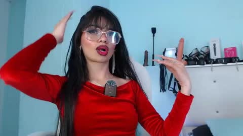 Danna online show from 06/06/26, 01:43