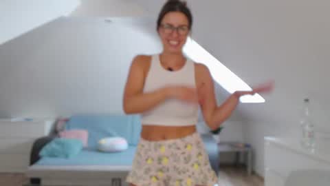 Snapshot of emerald_kittycat chatting on 07/01/26, 11:34 just me online show from 07/01/26, 11:34