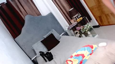 Snapshot of emerald_samara chatting on 01/28/25, 02:31 Samara online show from 01/28/25, 02:31