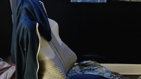 Snapshot of emeraldstrawberri chatting on 12/01/25, 10:59 emeraldstrawberri online show from 12/01/25, 10:59