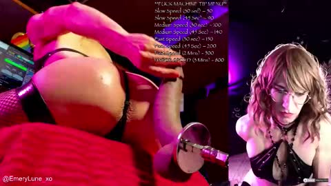 Snapshot of emerylune_xo chatting on 11/13/25, 06:34 Emery Lune online show from 11/13/25, 06:34