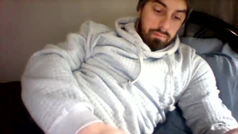 Snapshot of emgee88 chatting on 02/13/25, 10:22 emgee88 online show from 02/13/25, 10:22