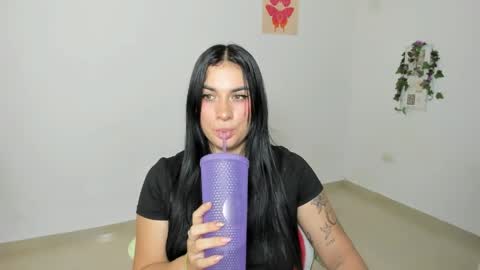 Snapshot of emi_blossom_ chatting on 03/24/26, 04:01 Emily online show from 03/24/26, 04:01