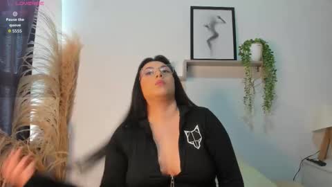 emi_carter online show from 11/26/25, 06:53