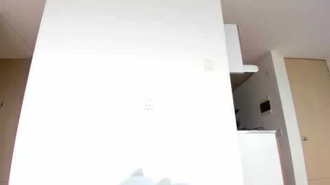 EMILY  online show from 09/26/25, 07:51