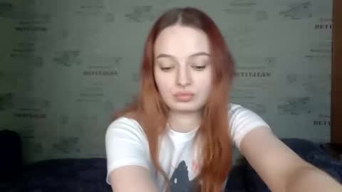 Snapshot of emi_less chatting on 01/11/26, 11:48 Emi online show from 01/11/26, 11:48